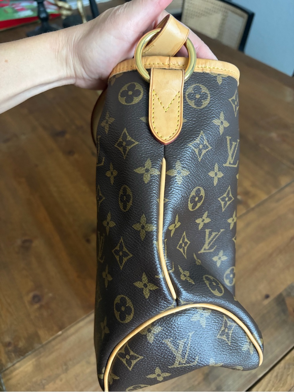 Louis Vuitton Monogram Canvas Shoulder Bag with Natural Vachetta Trim - Picture 4 of 6